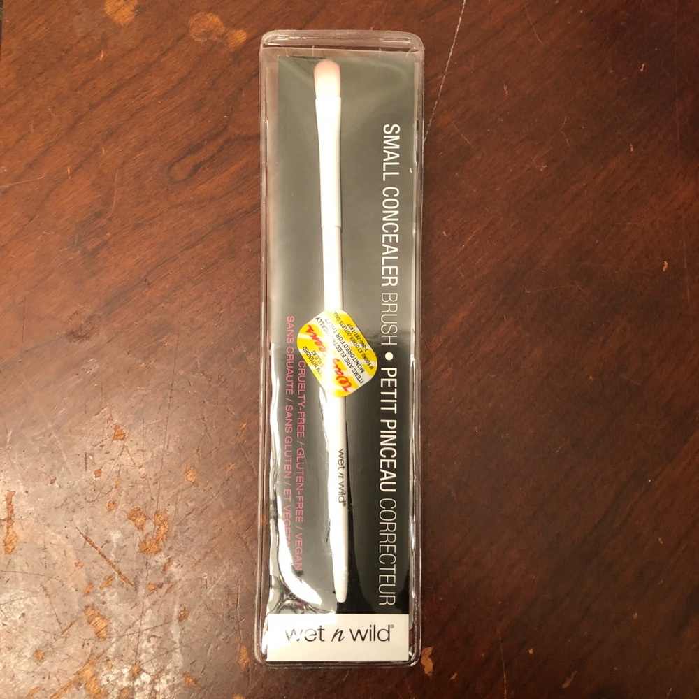 Free new Makeup Brush